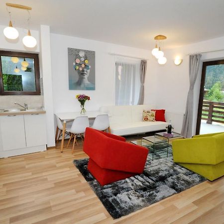 Yael Luxury Apartments 1 Буштени Экстерьер фото